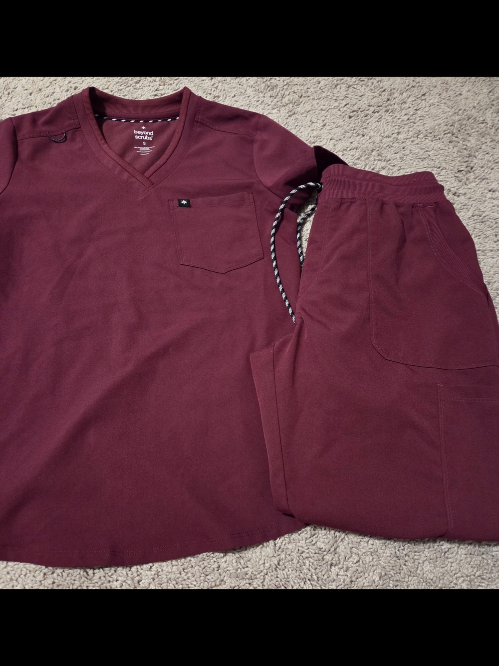 Women's V-Neck Top and Jogger Set - Burgundy